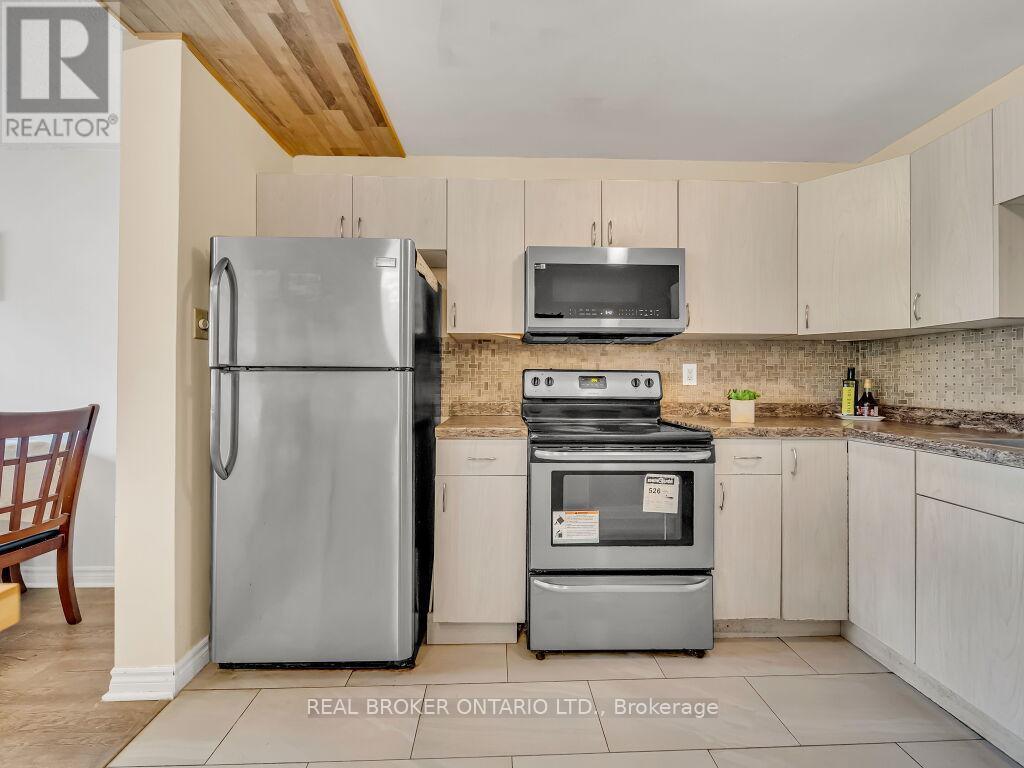 128 - 1050 Falgarwood Drive, Oakville, Ontario  L6H 2P3 - Photo 8 - W12172752