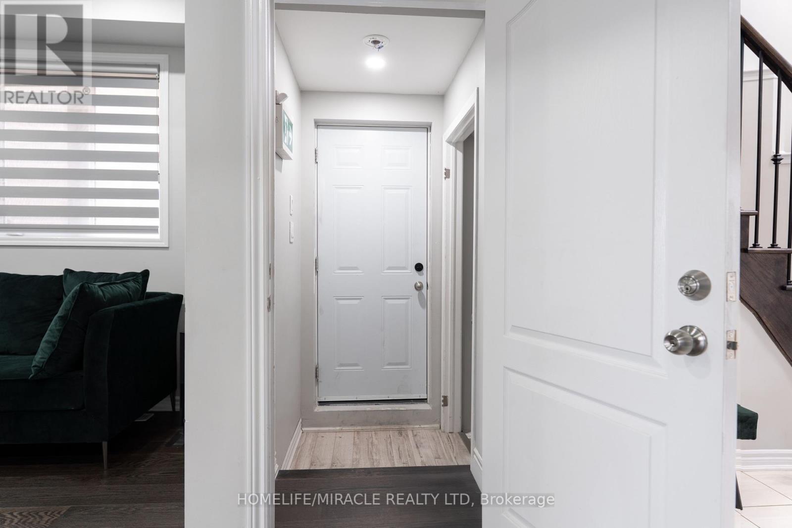 94 Mincing Trail, Brampton, Ontario  L7A 4S9 - Photo 32 - W12172761