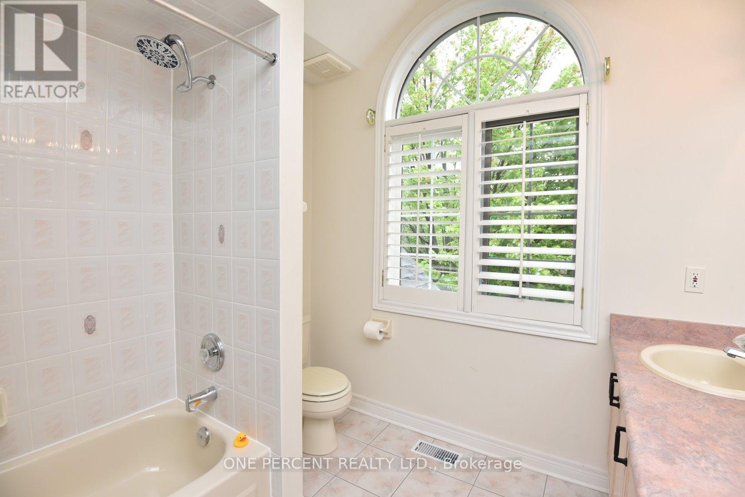 4323 Clubview Drive, Burlington (Rose), Ontario  L7M 4R3 - Photo 37 - W12172777