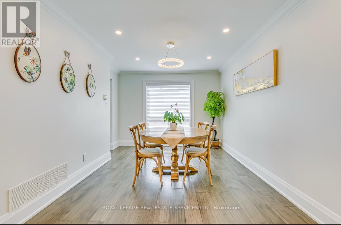 1097 Grandeur Crescent, Oakville, Ontario  L6H 4B4 - Photo 7 - W12172842
