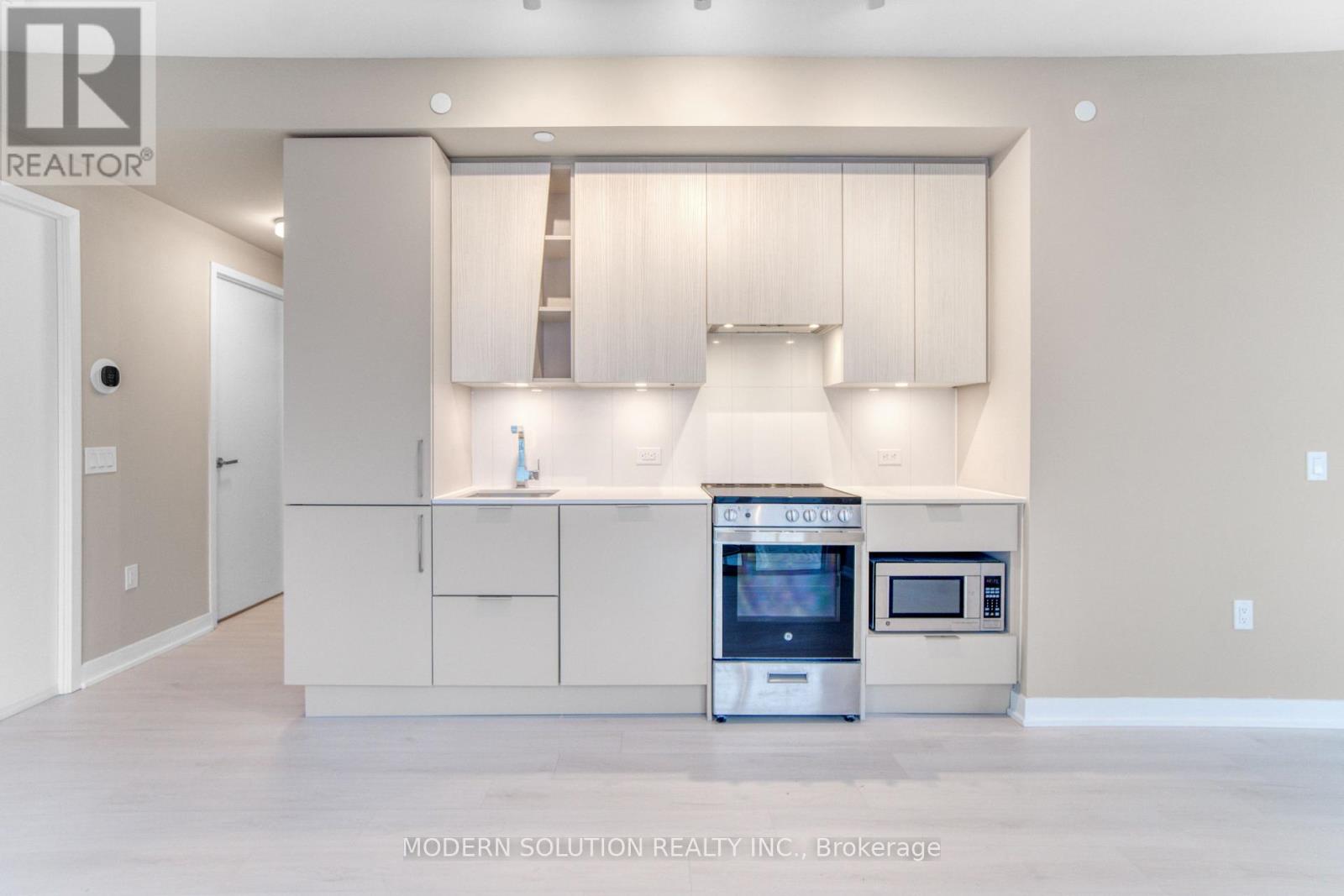 1003 - 3900 Confederation Parkway, Mississauga (City Centre), Ontario  L5B 0M3 - Photo 13 - W12172908