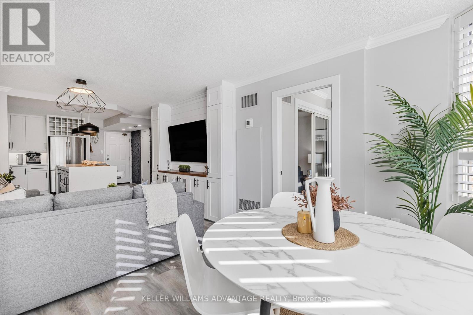 208 - 1270 Maple Crossing Boulevard, Burlington (Brant), Ontario  L7S 2J3 - Photo 11 - W12172929
