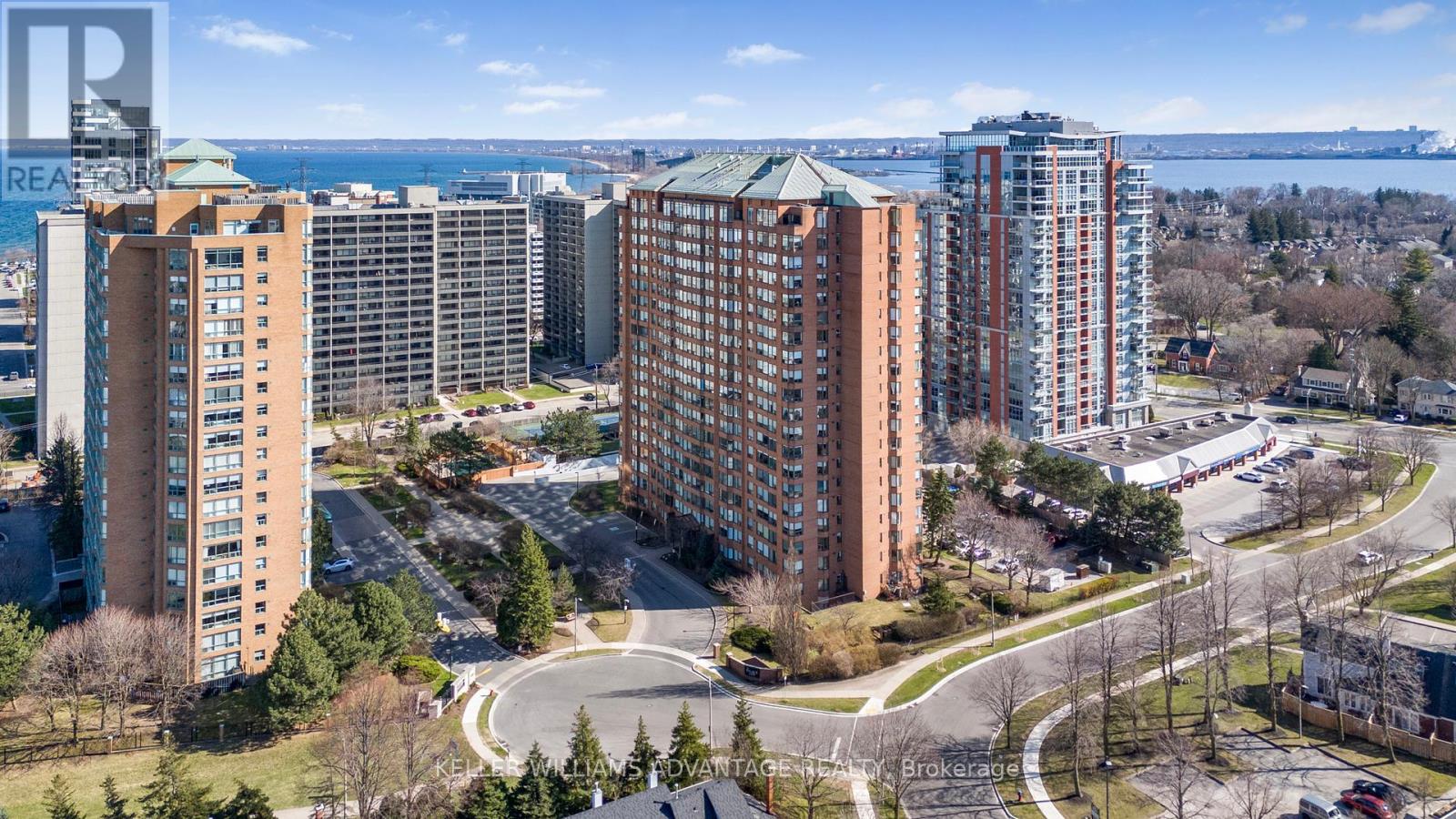 208 - 1270 Maple Crossing Boulevard, Burlington (Brant), Ontario  L7S 2J3 - Photo 2 - W12172929