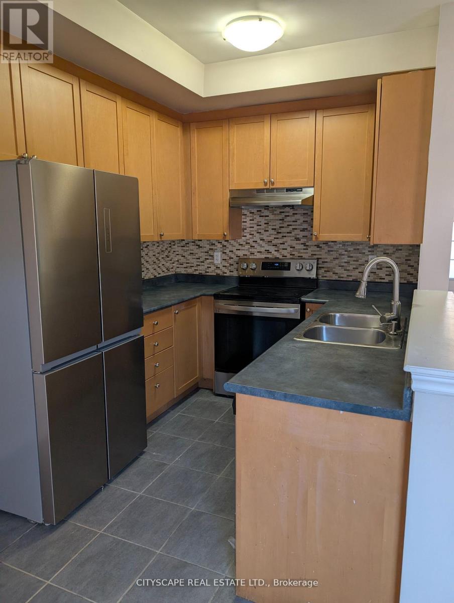 5532 Tenth Line W, Mississauga, Ontario  L5M 0G2 - Photo 3 - W12172968