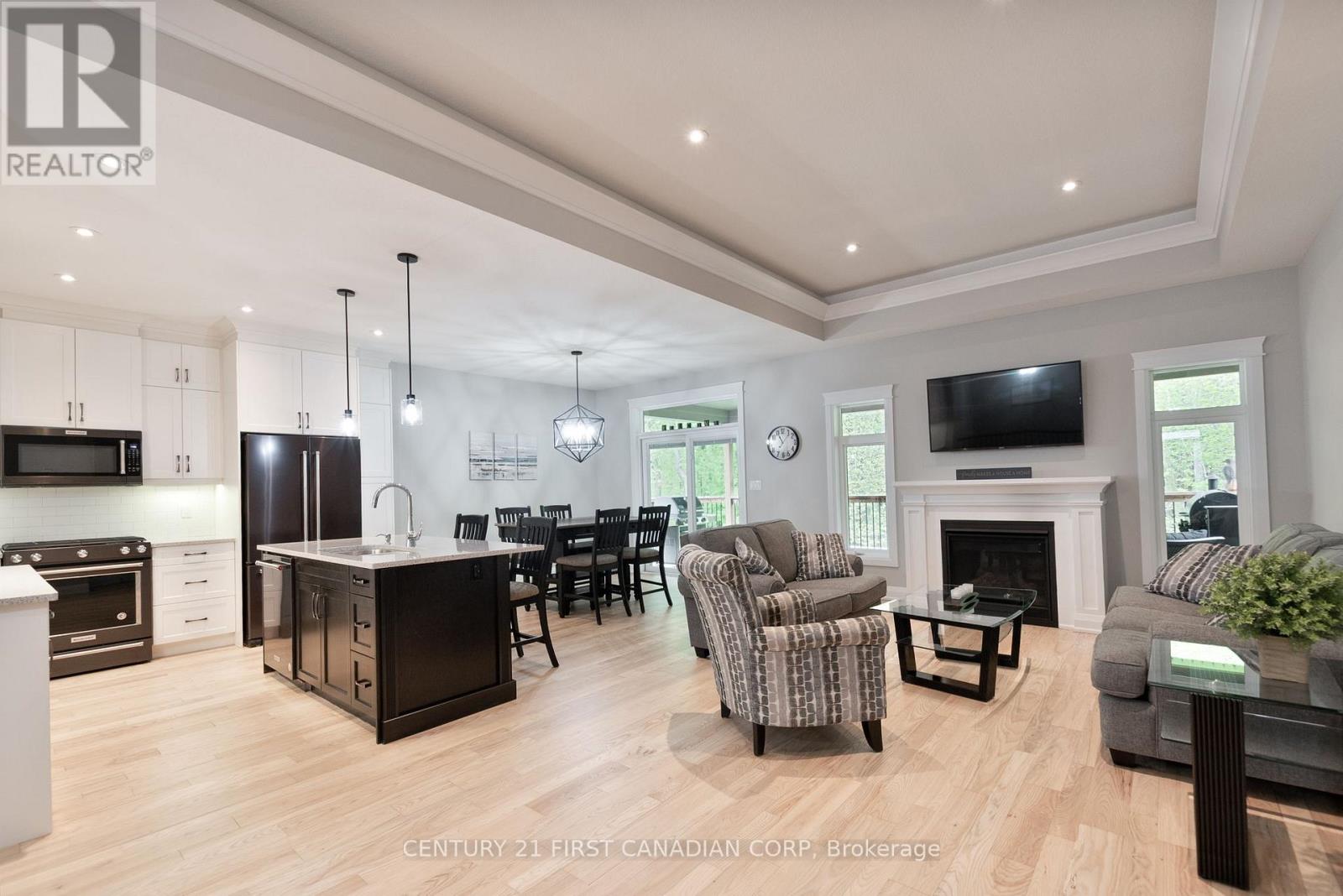 52 Kemp Crescent N, Strathroy-Caradoc, Ontario  N7G 0G3 - Photo 8 - X12172978
