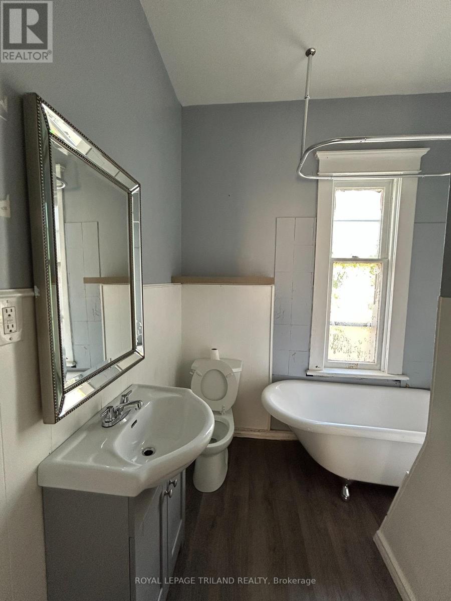 633 Hamilton Road, London East, Ontario  N5Z 1T1 - Photo 11 - X12173031