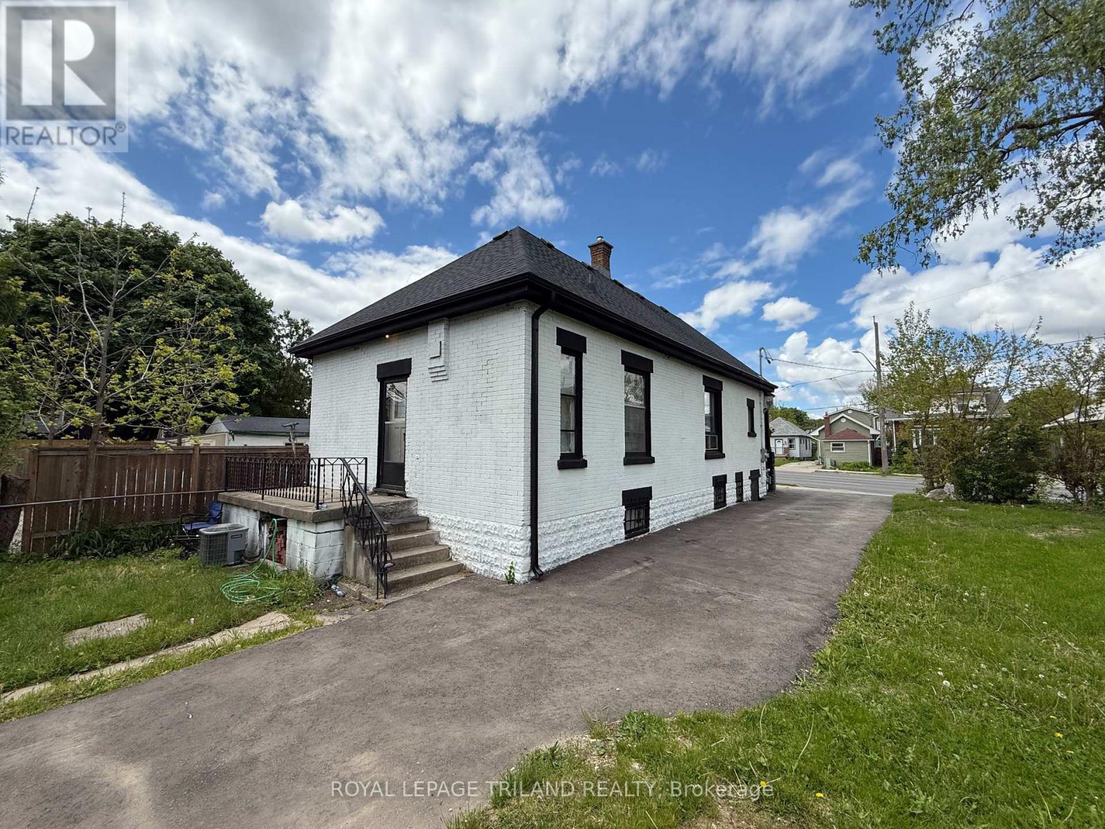 633 Hamilton Road, London East, Ontario  N5Z 1T1 - Photo 19 - X12173031