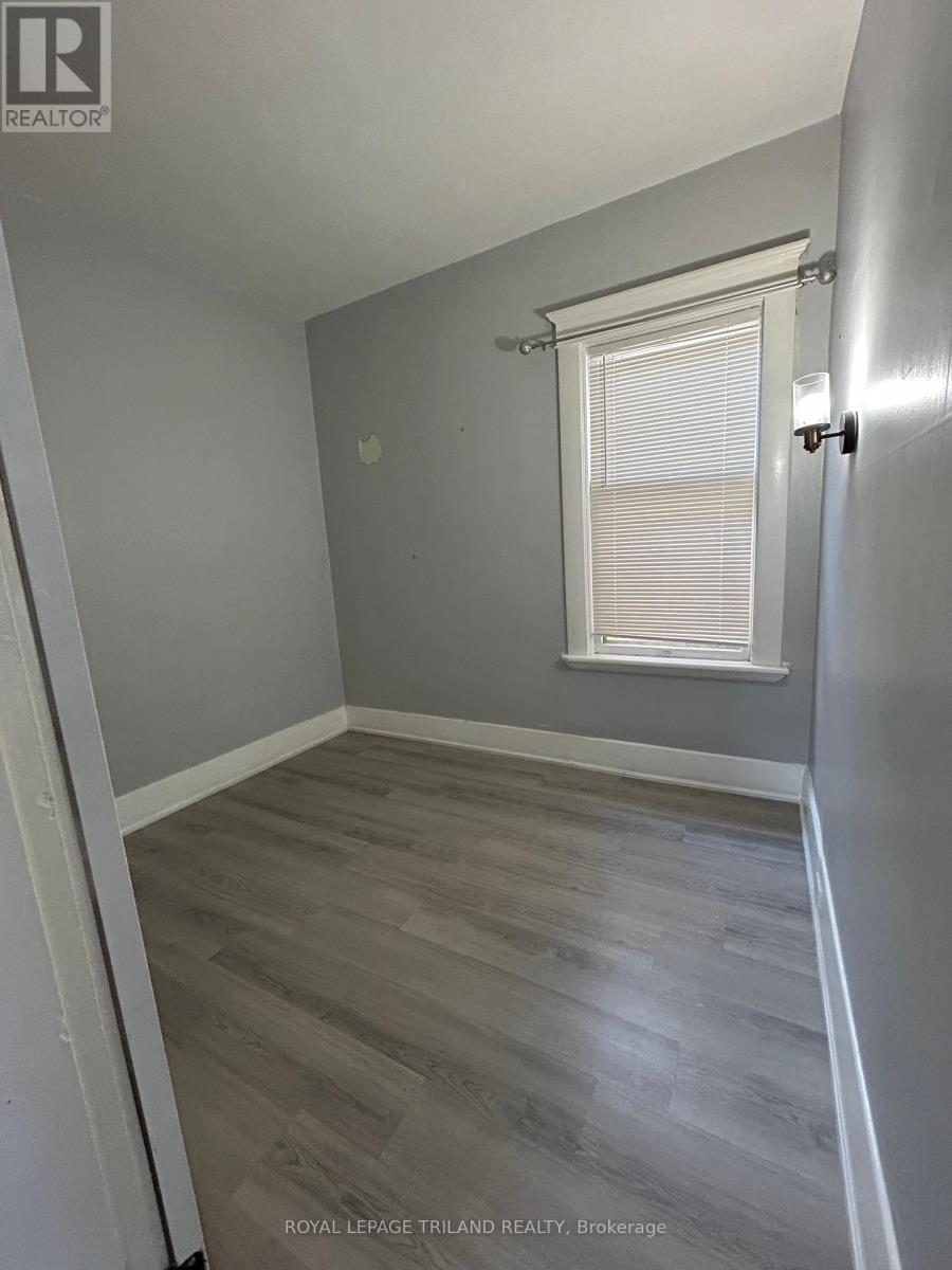 633 Hamilton Road, London East, Ontario  N5Z 1T1 - Photo 5 - X12173031