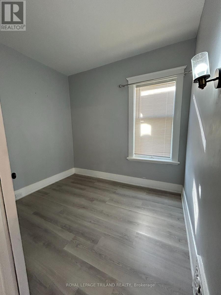 633 Hamilton Road, London East, Ontario  N5Z 1T1 - Photo 8 - X12173031