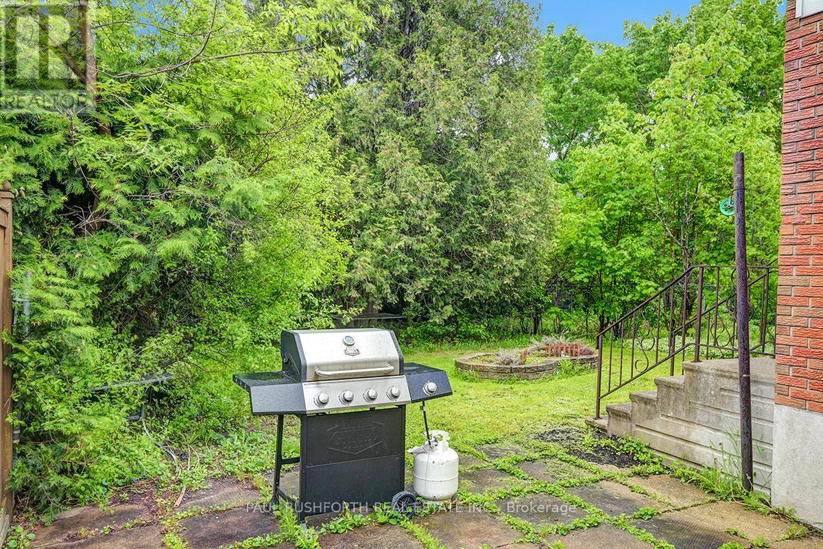 40 Ashburn Drive S, Ottawa, Ontario  K2E 6N3 - Photo 4 - X12173044