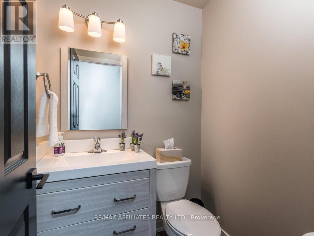 60 Royal Oak Court, Ottawa, Ontario  K1T 3N9 - Photo 15 - X12173058