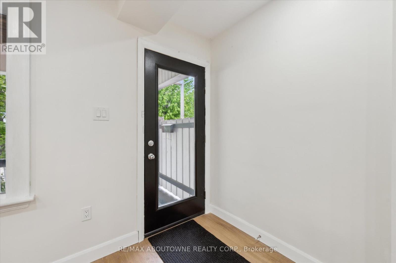 289 Houghton Avenue S, Hamilton, Ontario  L8K 2N4 - Photo 7 - X12172786