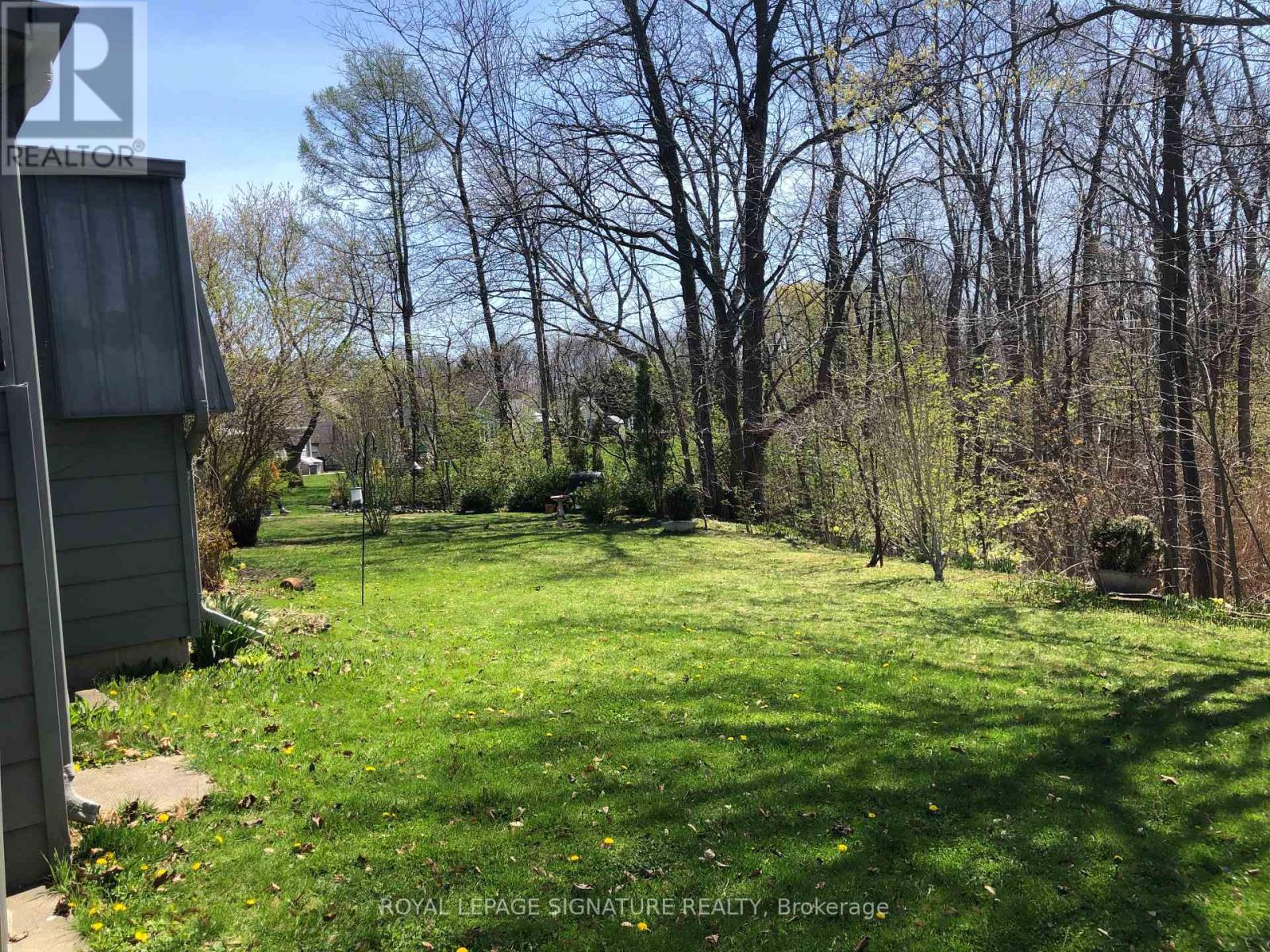 330 Wyldwood Lane, South Huron, Ontario  N0M 1T0 - Photo 16 - X12172806