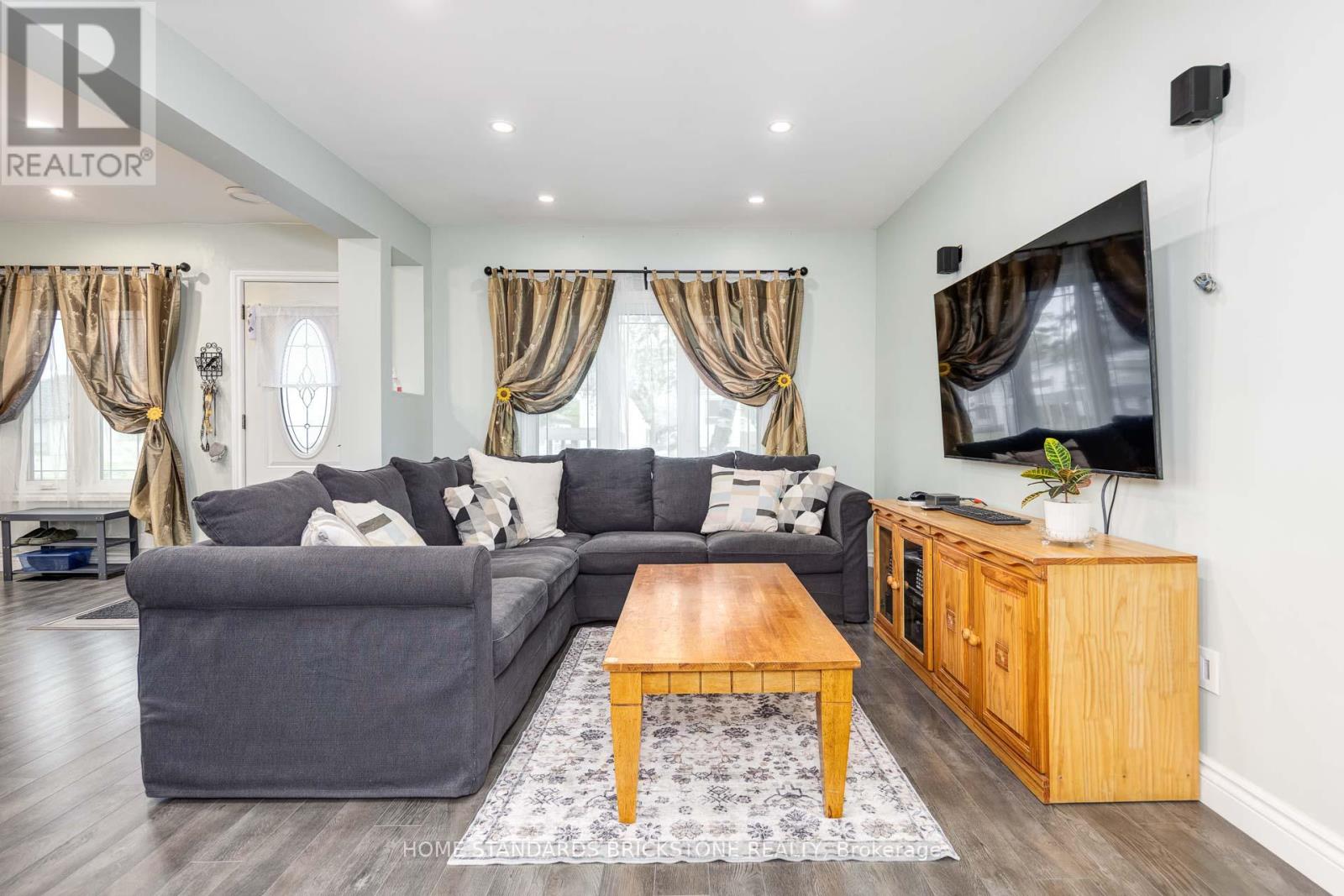 140 Walter Avenue S, Hamilton, Ontario  L8K 3K9 - Photo 5 - X12172825