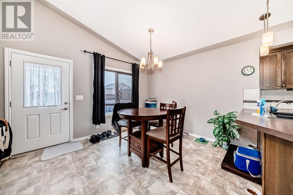 126 Viscount Drive, Red Deer, Alberta  T4R 0H8 - Photo 8 - A2221560
