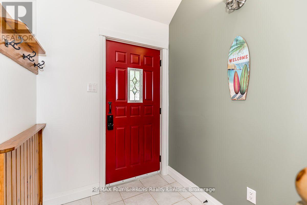 431 Fourth Street W, Collingwood, Ontario  L9Y 1S9 - Photo 3 - S12172990
