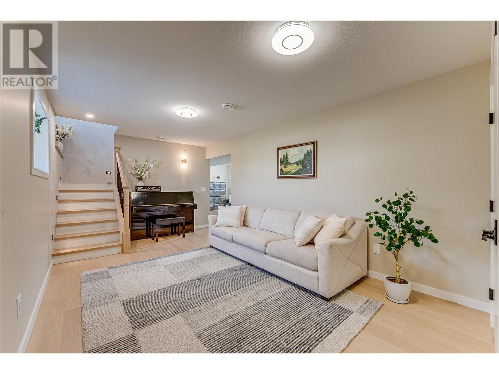 Property at 8935 Kalamalka Road image 5