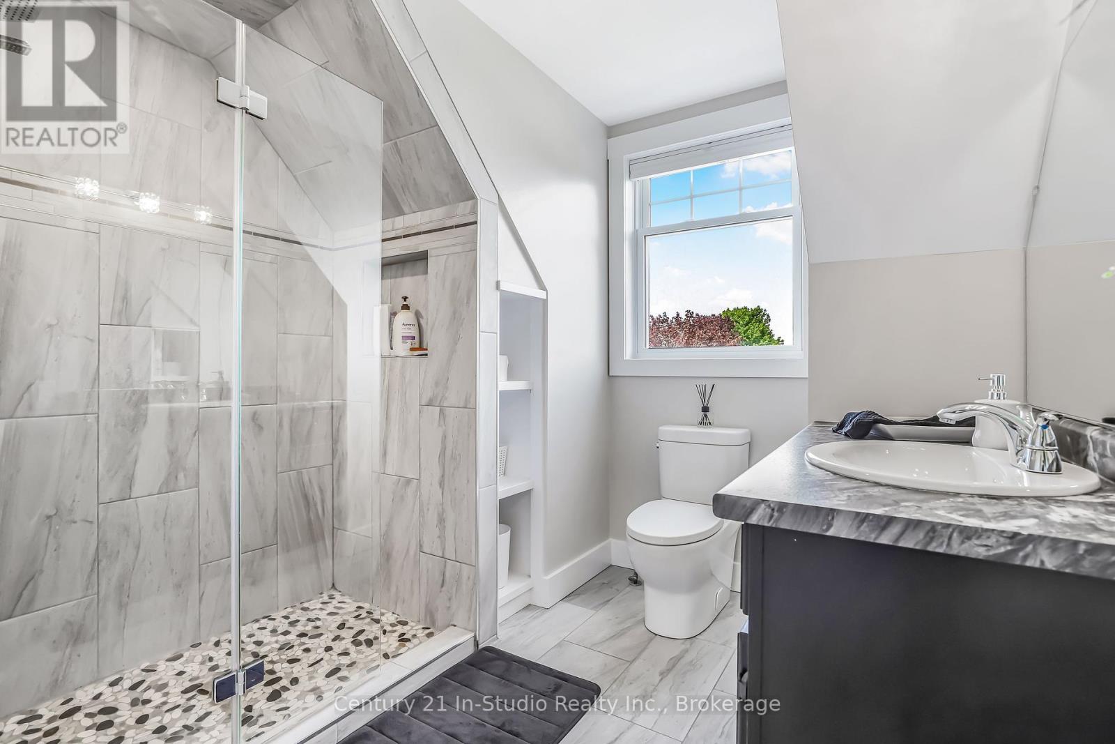 20 Smith Street, Kincardine, Ontario  N0G 2T0 - Photo 36 - X12173054