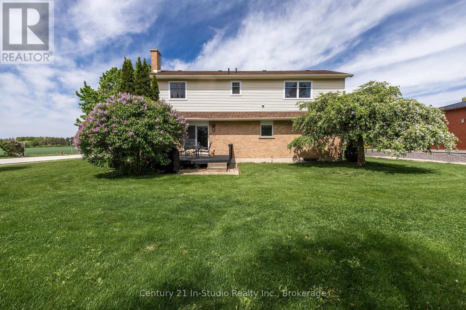 20 Smith Street, Kincardine, Ontario  N0G 2T0 - Photo 4 - X12173054