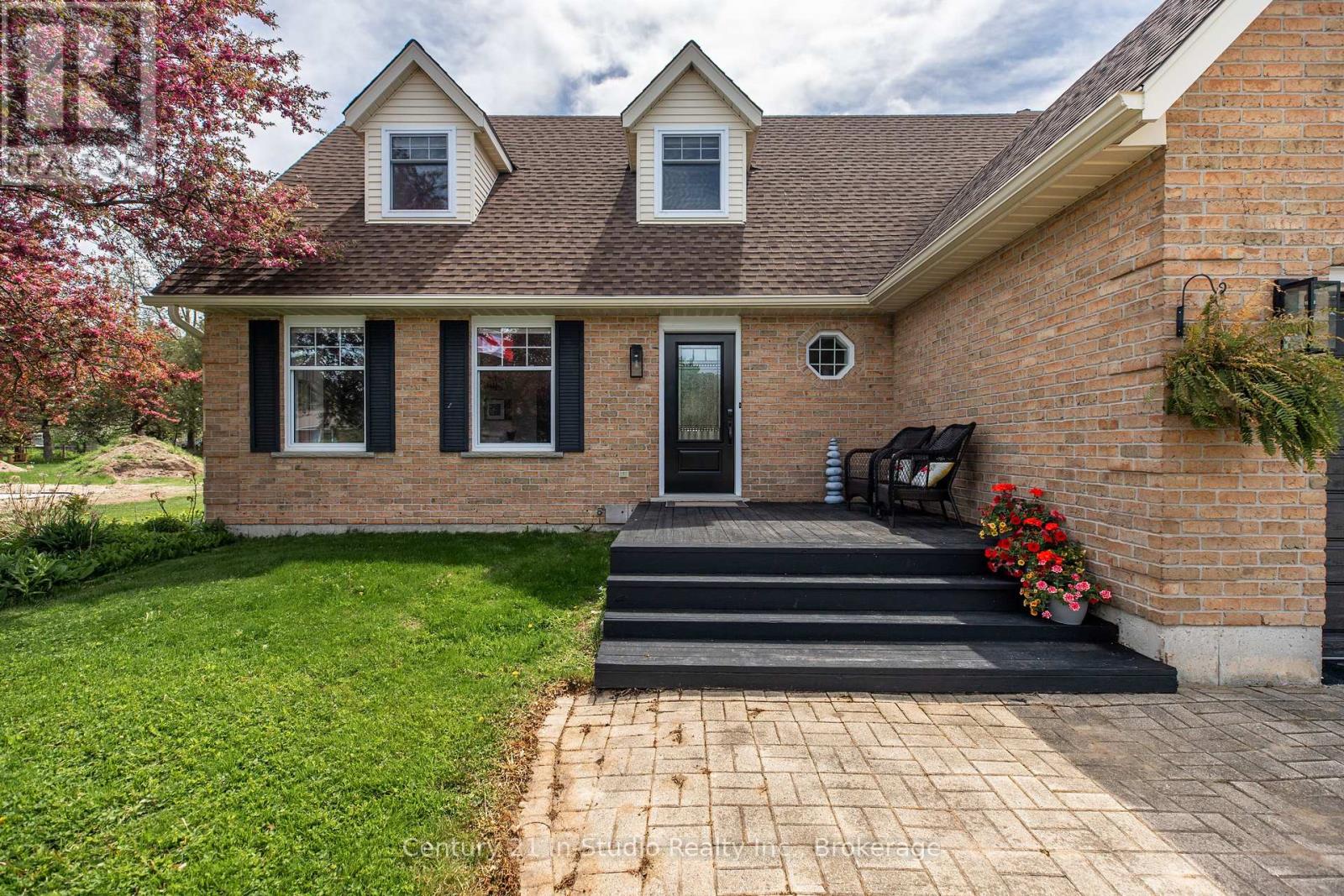20 Smith Street, Kincardine, Ontario  N0G 2T0 - Photo 9 - X12173054