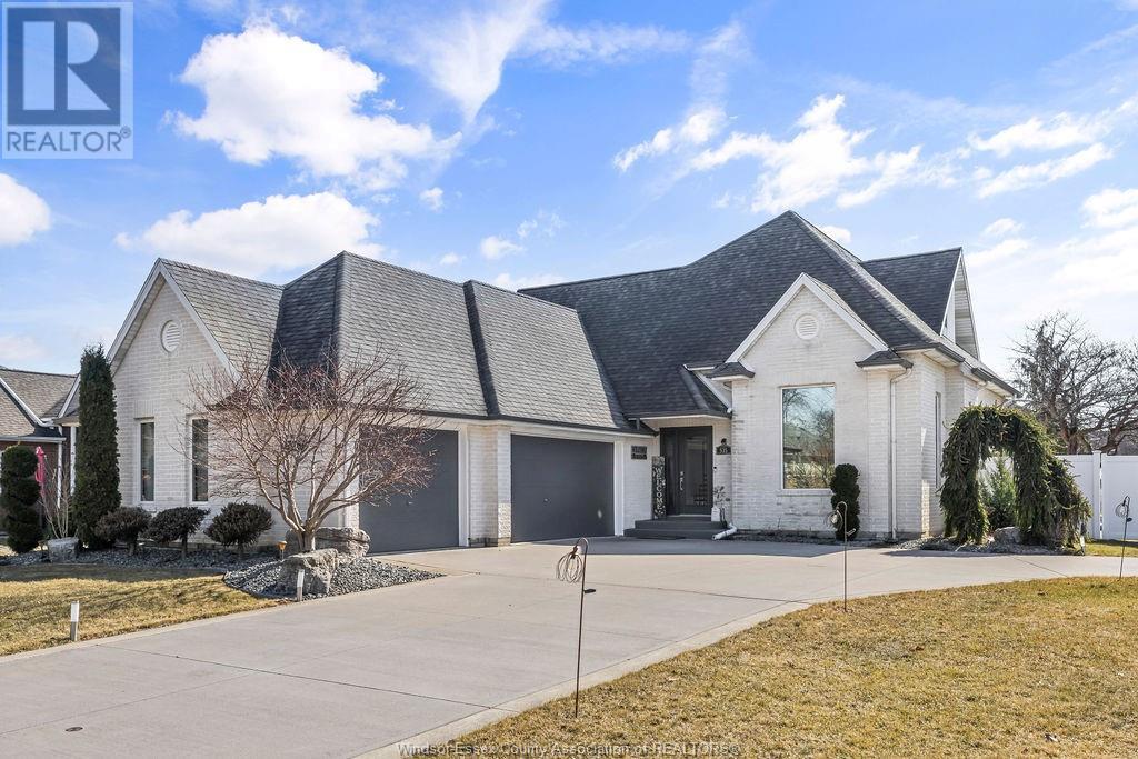 MLS# 25013055: 535 LISA, Windsor, Canada