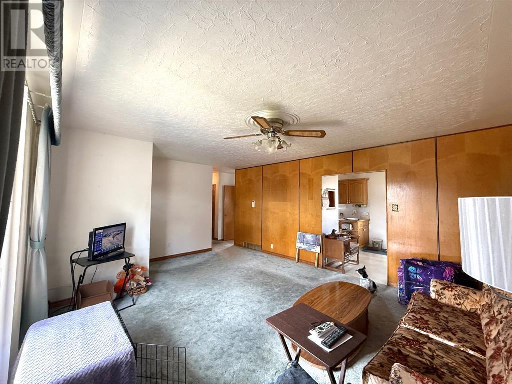 1617 13 Avenue N, Lethbridge, Alberta  T1H 1T5 - Photo 8 - A2222217