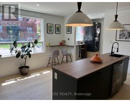 2 HILLDALE ROAD, Toronto, Ontario