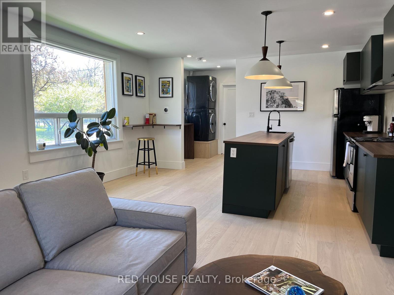2 Hilldale Road, Toronto, Ontario  M6N 3Y2 - Photo 7 - W12140713