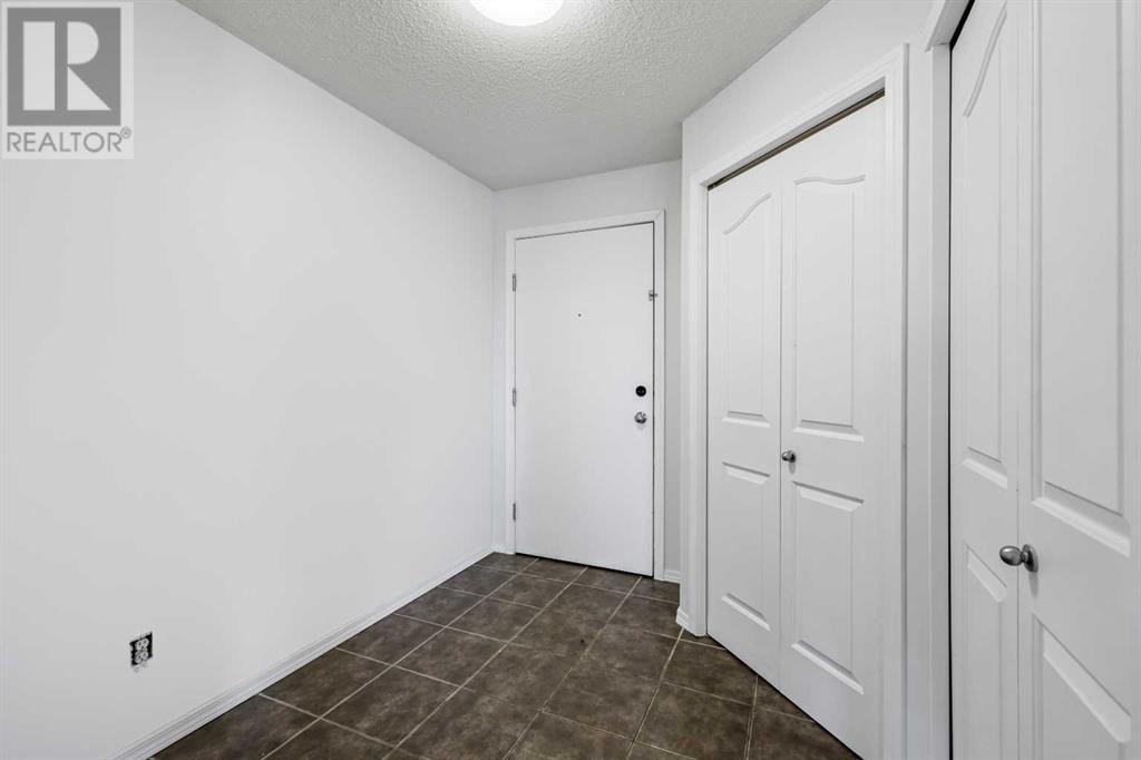 2326, 10 Prestwick Bay Se, Calgary, Alberta  T2Z 0B6 - Photo 7 - A2218648