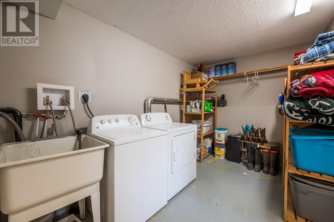 4588 CAMMERAY Drive, Kamloops, BC V2H1L4