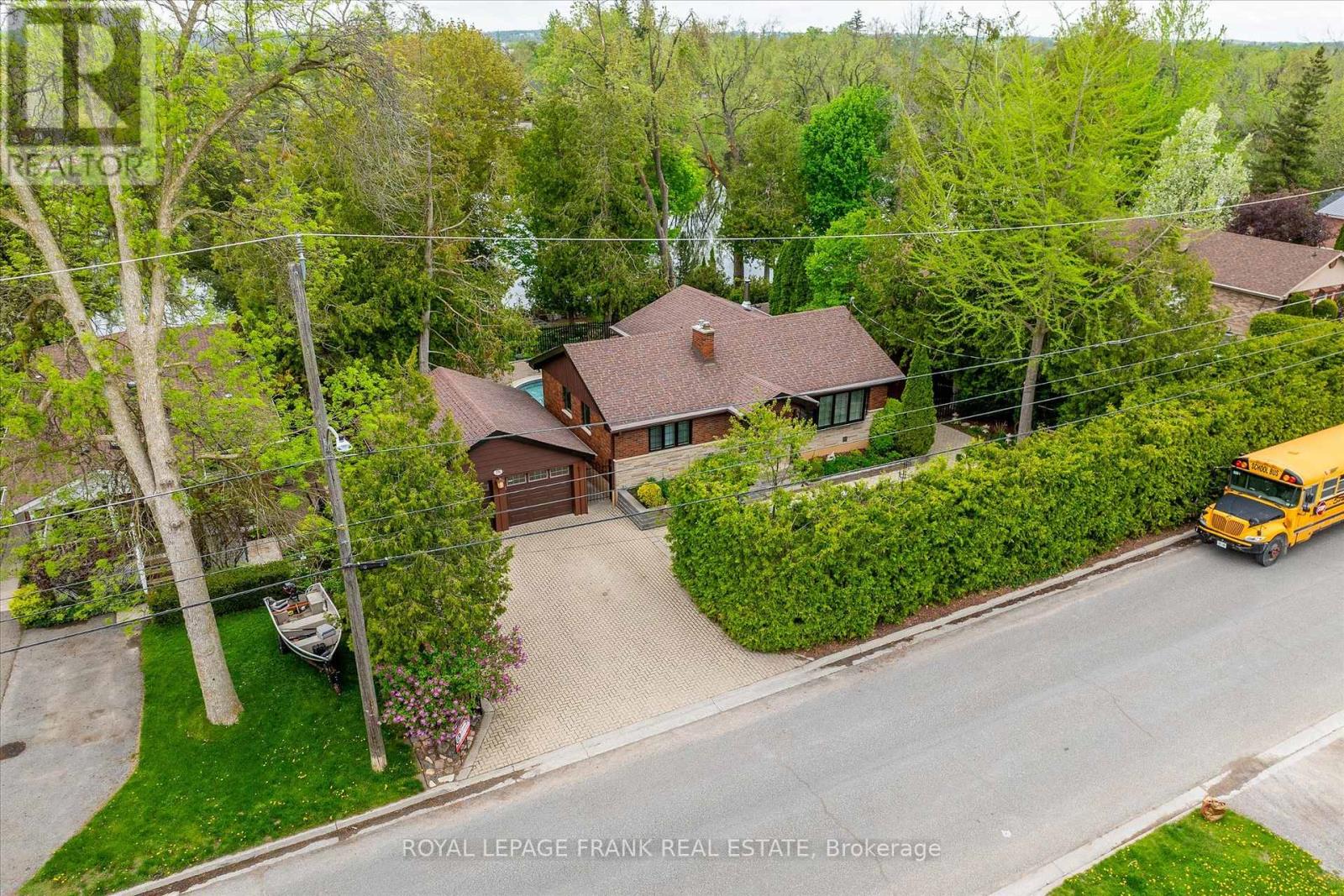 256 Sherin Avenue, Peterborough South, Ontario K9J 1B6 - Photo 3 - X12150415