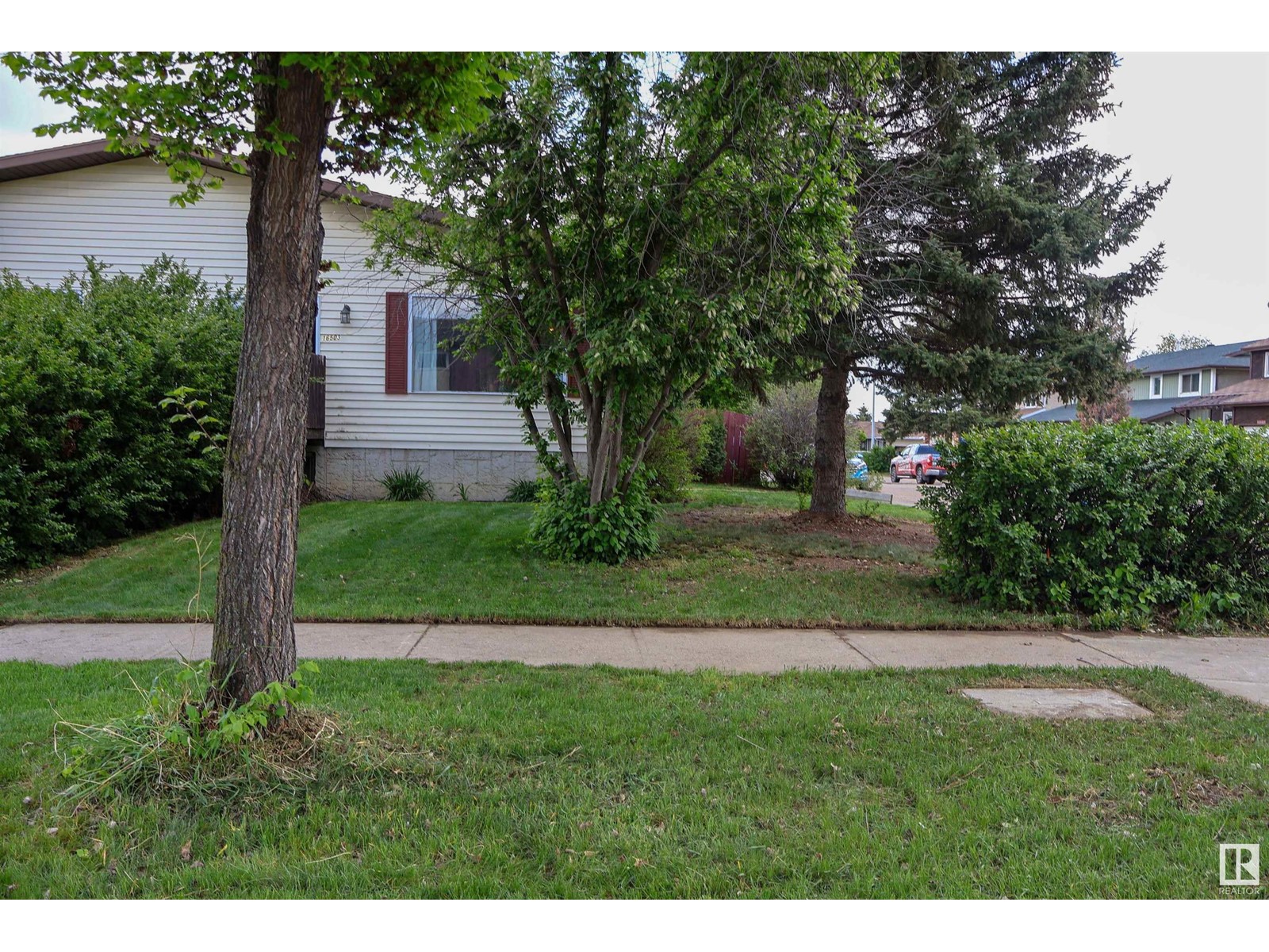 Property at 16503 115 ST NW image 1