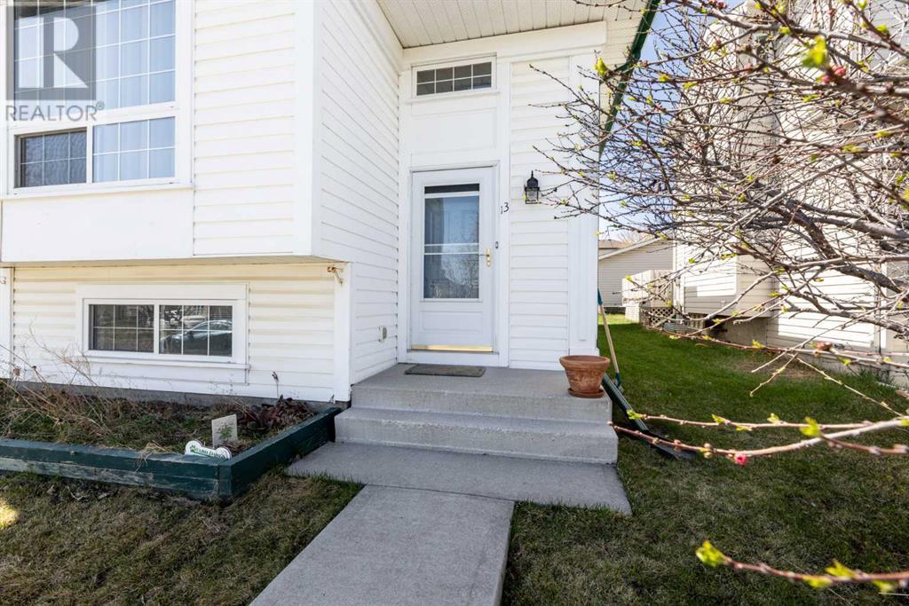 Property at 13 Country Hills Drive NW image 2