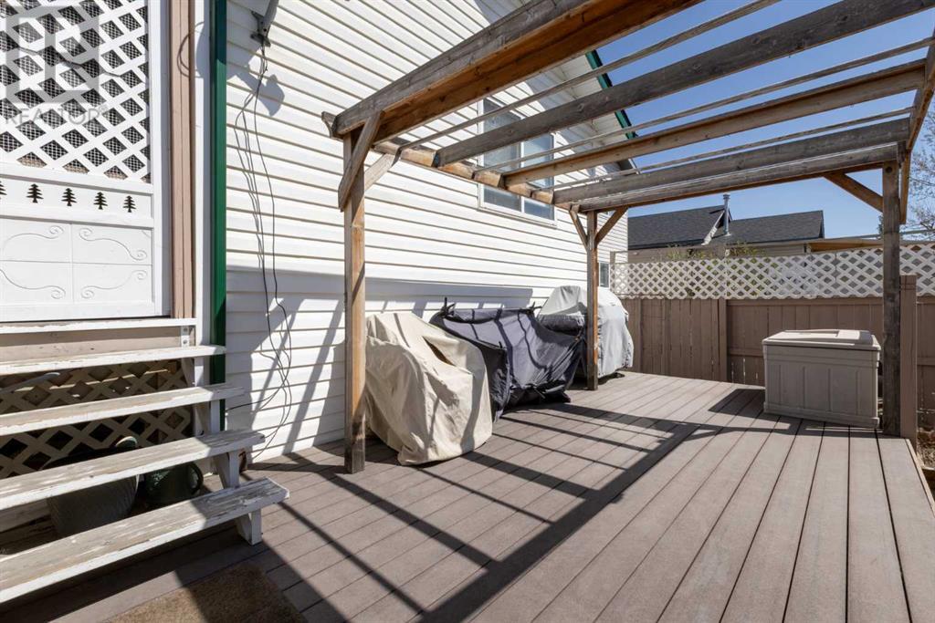 Property at 13 Country Hills Drive NW image 4