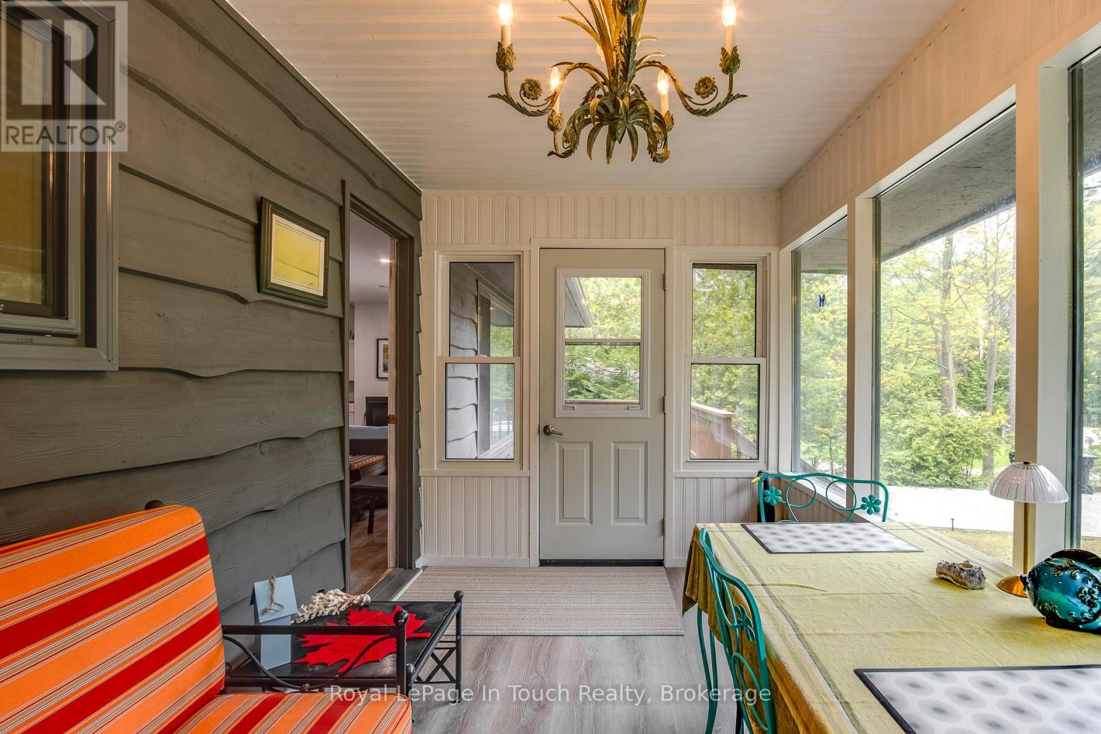 18 Fernanne Drive, Tiny, Ontario  L0L 2J0 - Photo 17 - S12170402
