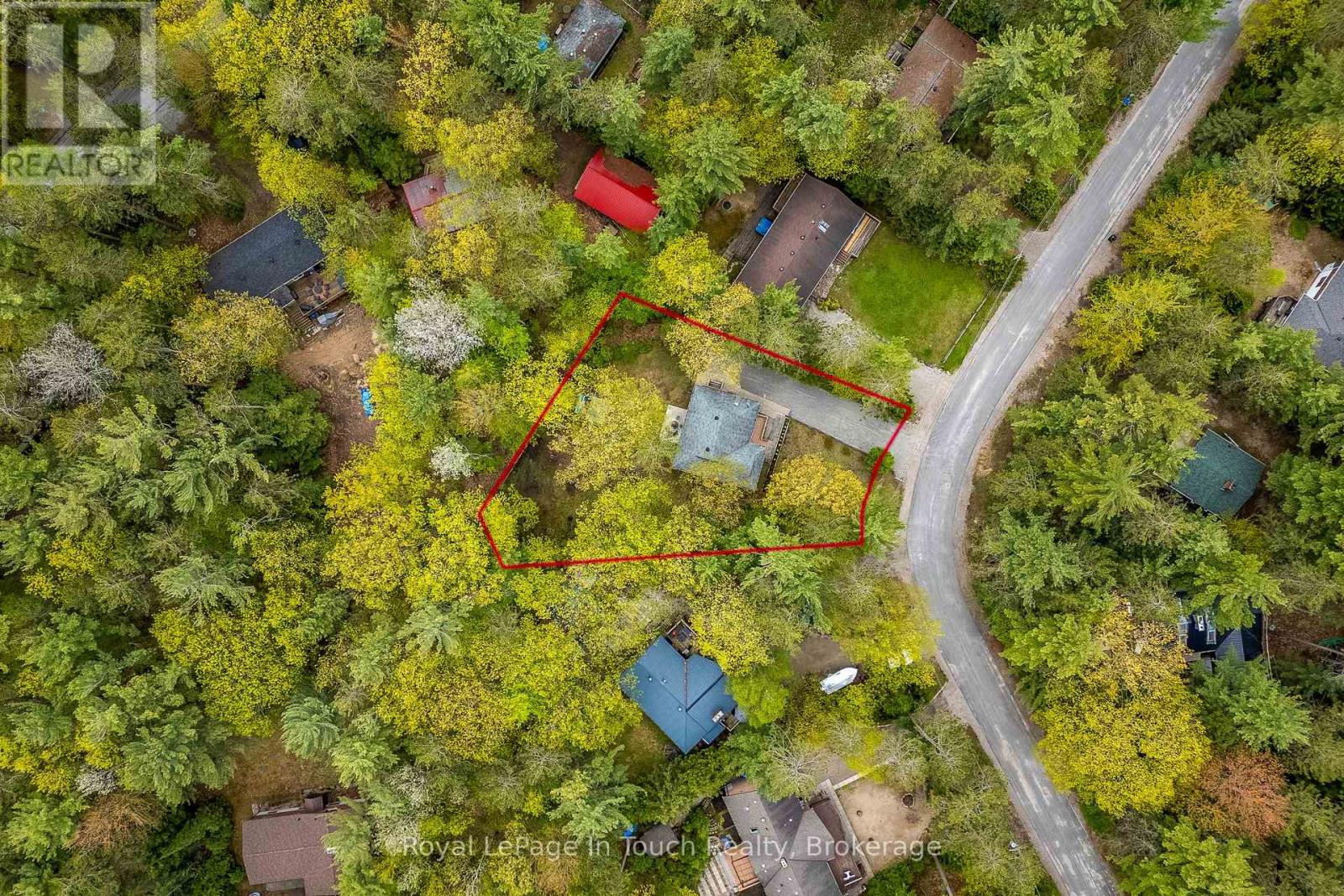 18 Fernanne Drive, Tiny, Ontario  L0L 2J0 - Photo 5 - S12170402