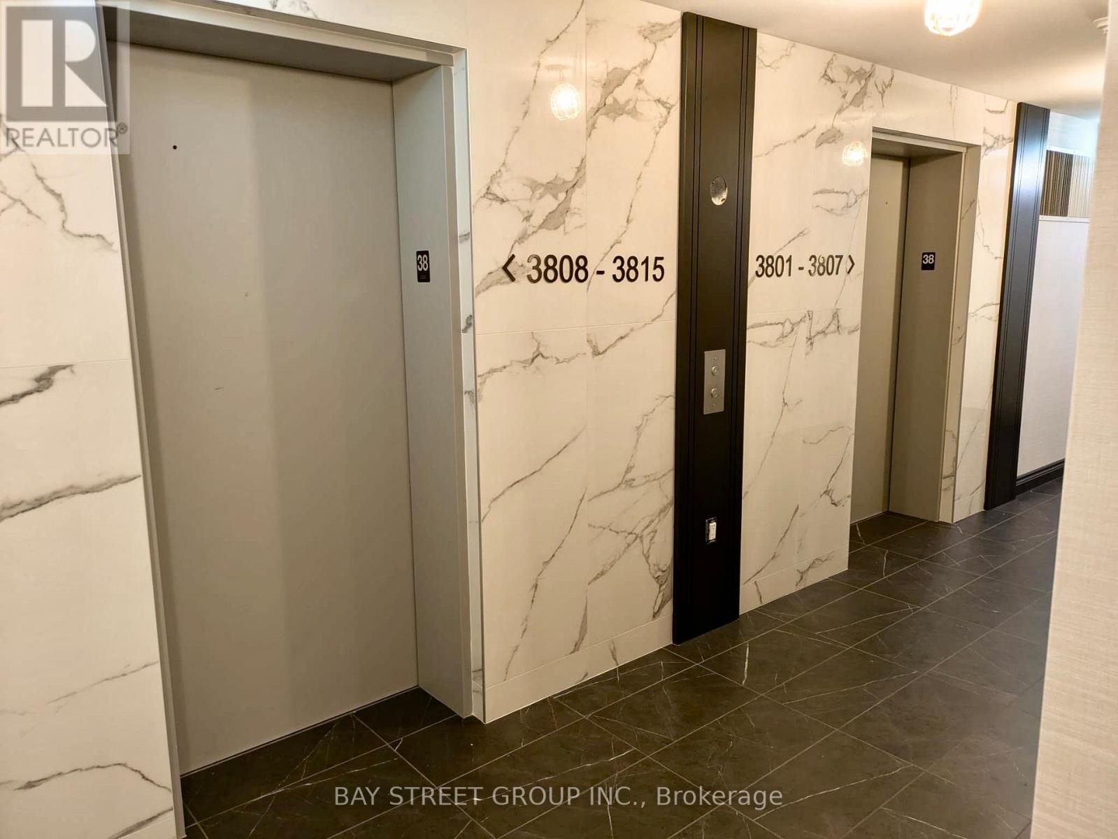 3808 - 19 Grand Trunk Crescent, Toronto, Ontario  M5J 3A3 - Photo 6 - C12132016