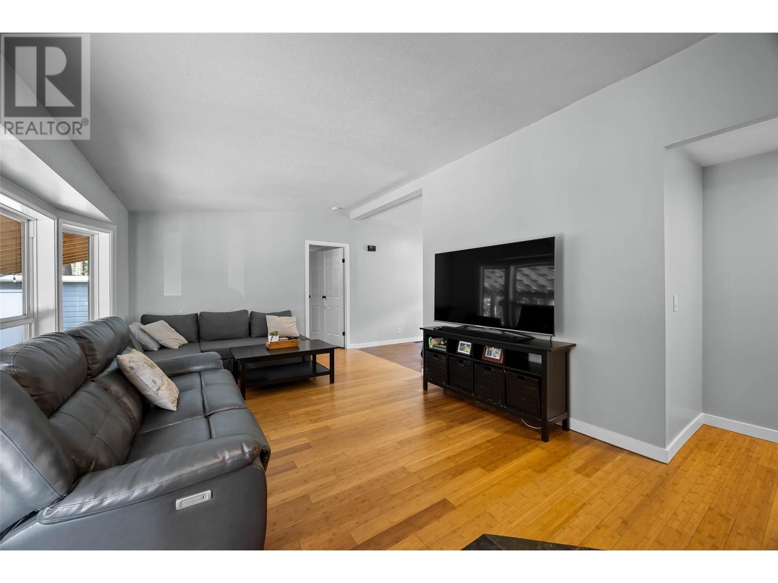 348 Walterdale Road, Kamloops, British Columbia  V0E 2H0 - Photo 6 - 10348774