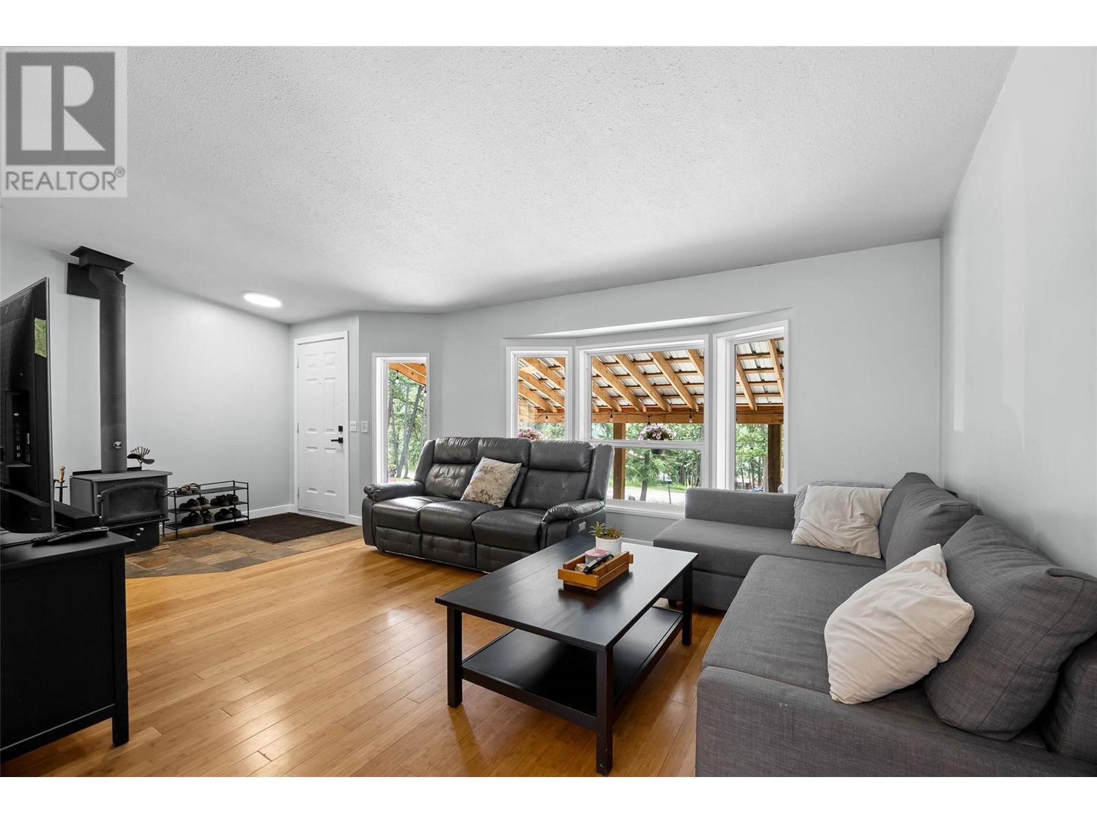 348 Walterdale Road, Kamloops, British Columbia  V0E 2H0 - Photo 7 - 10348774