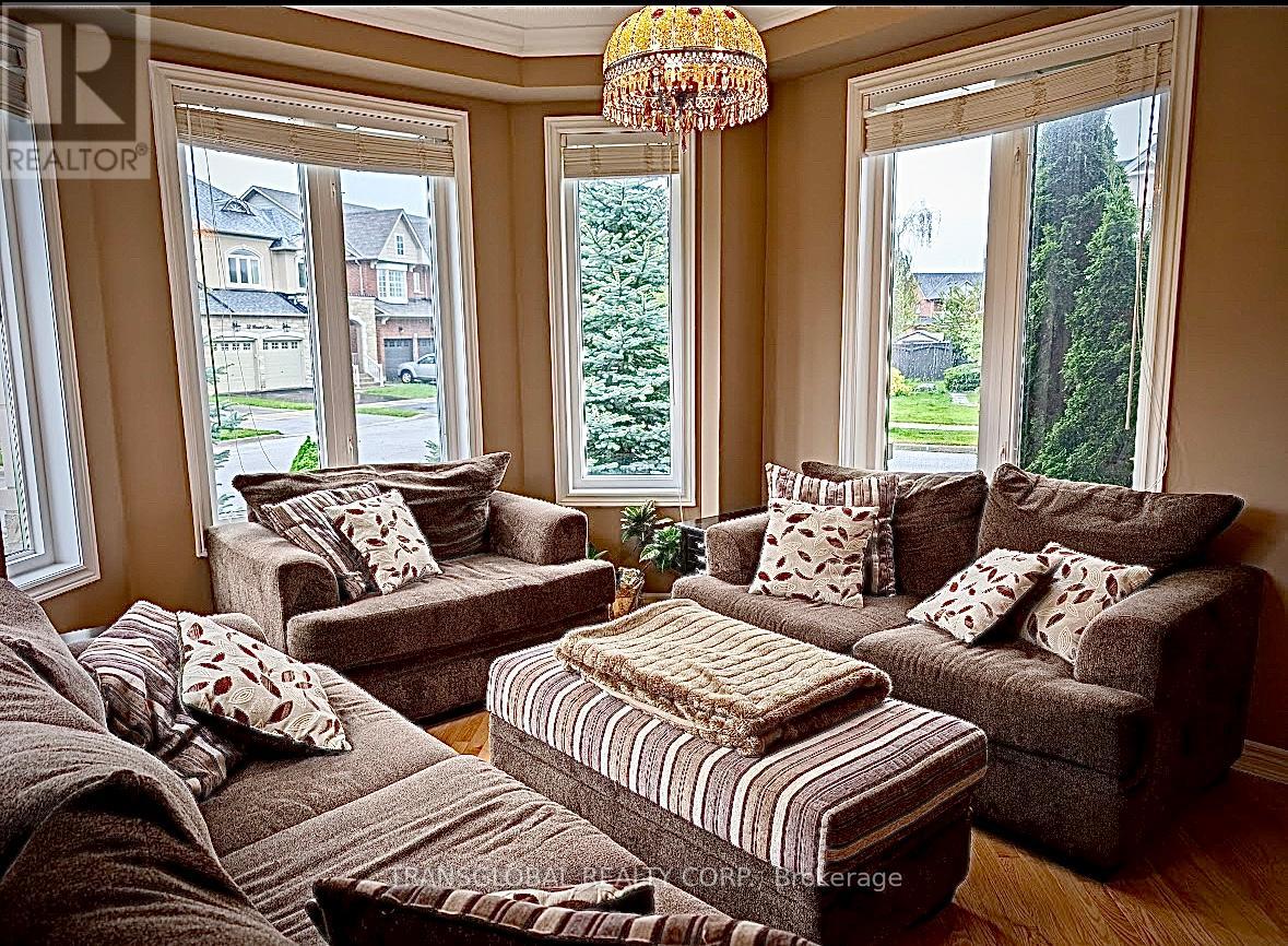 1 Pitney Avenue, Richmond Hill (Jefferson), Ontario  L4E 4Y7 - Photo 10 - N12172779
