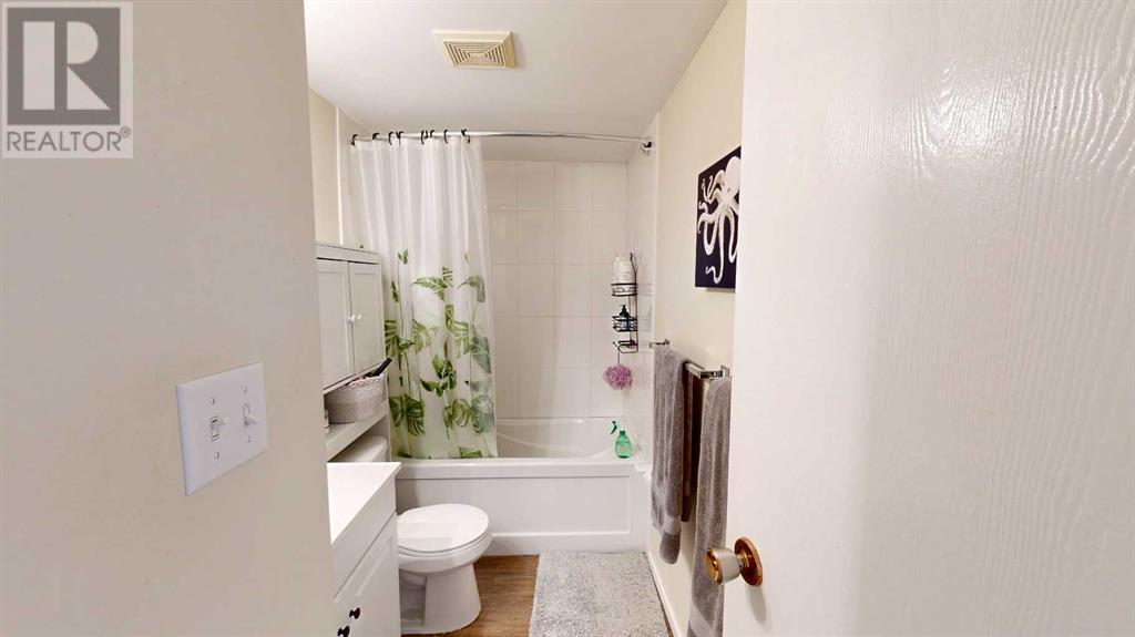 102, 405 Columbia Boulevard W, Lethbridge, Alberta  T1K 5R8 - Photo 8 - A2214613