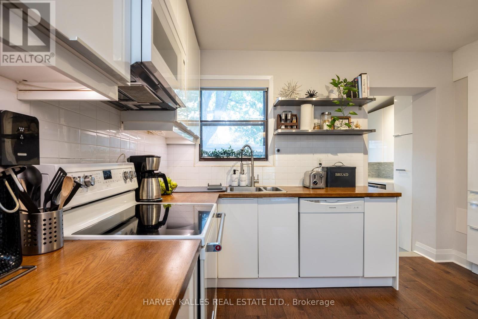 10 Wyndham Street, Toronto (Little Portugal), Ontario  M6K 1R7 - Photo 20 - C12172693