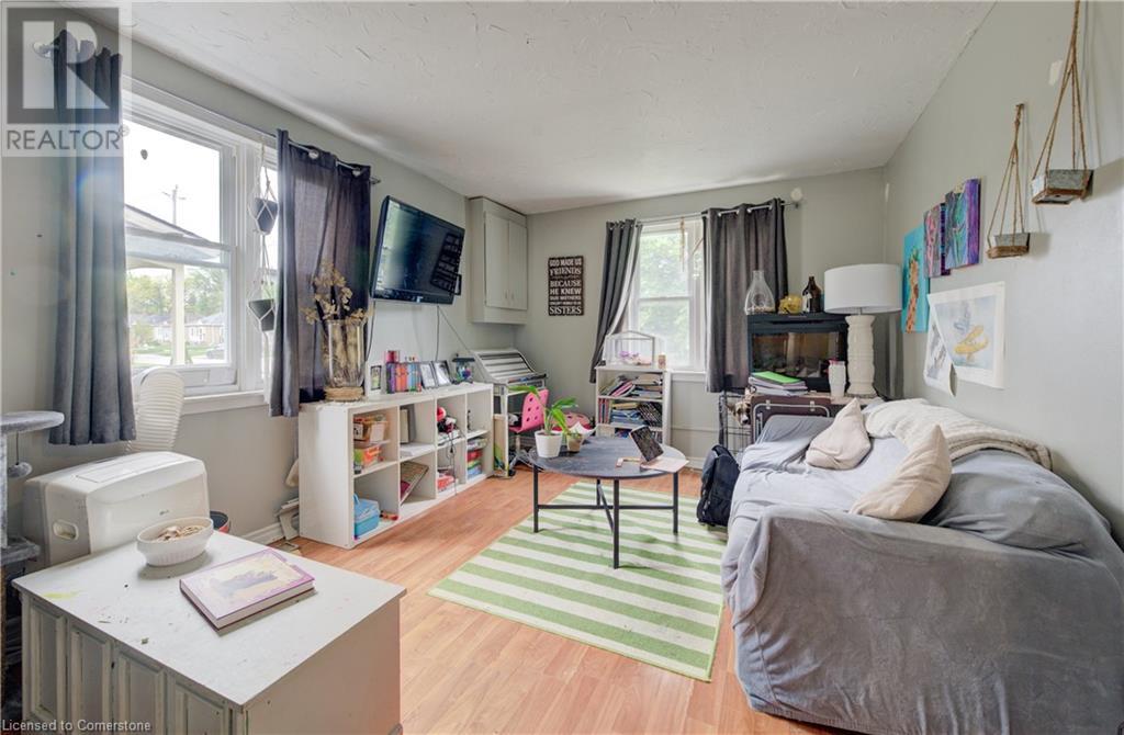 Property at 324 MAPLE Avenue image 5