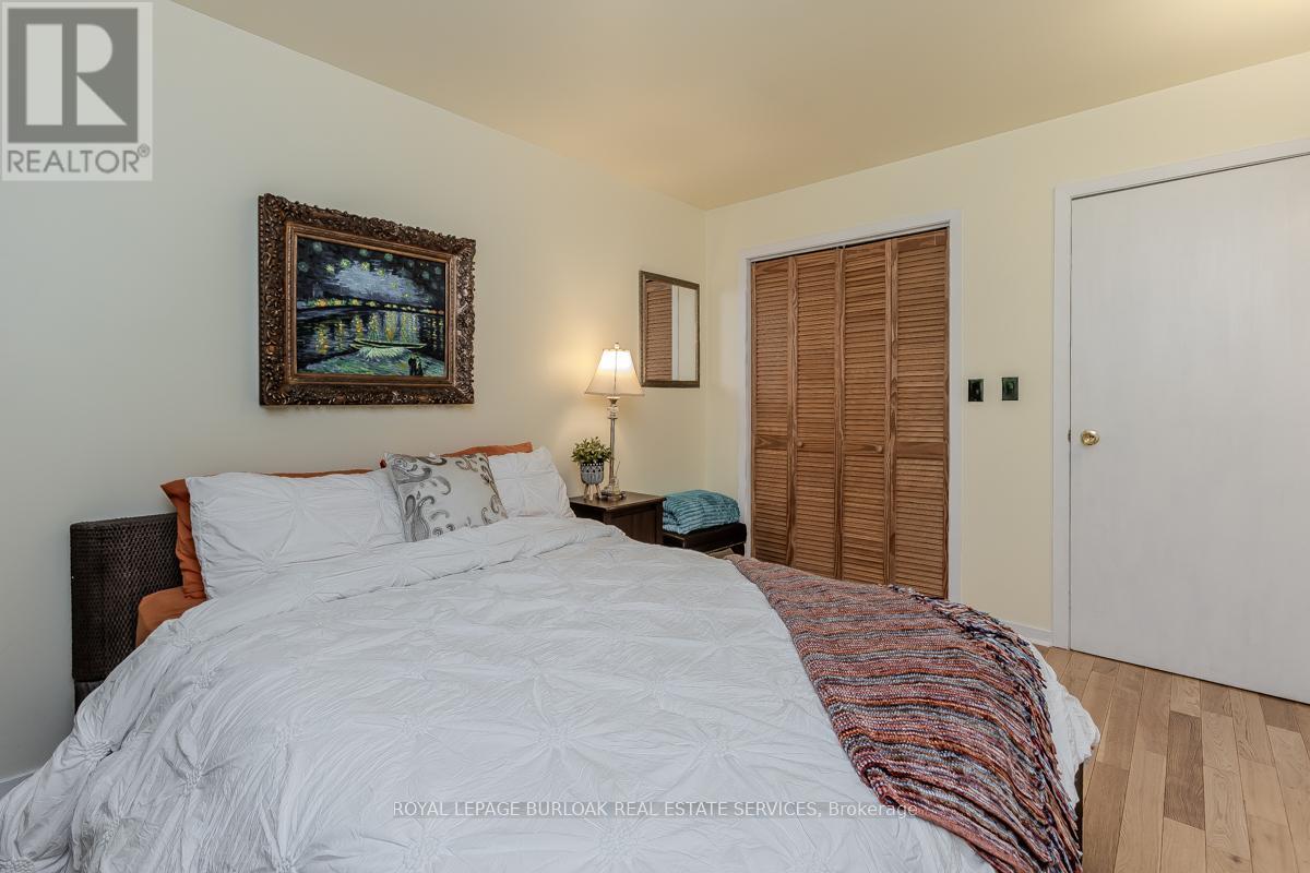 11 Weneil Drive, Hamilton, Ontario  L0R 1K0 - Photo 29 - X12167512