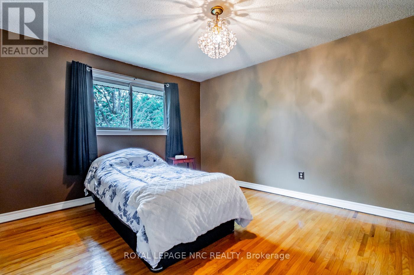 4118 Chippawa Parkway, Niagara Falls, Ontario  L2G 6E5 - Photo 12 - X12172598
