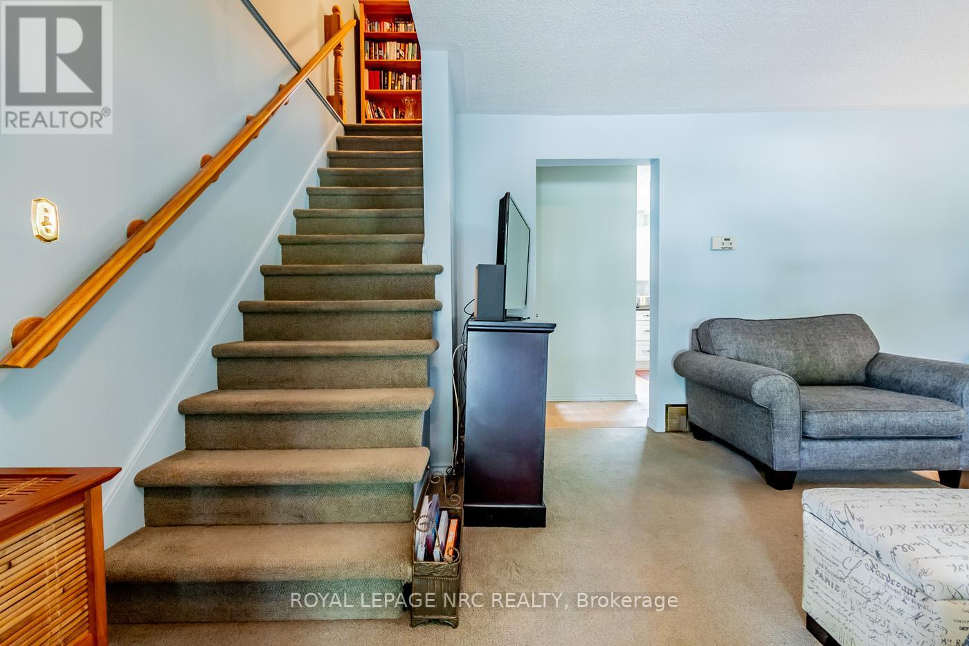 4118 Chippawa Parkway, Niagara Falls, Ontario  L2G 6E5 - Photo 5 - X12172598