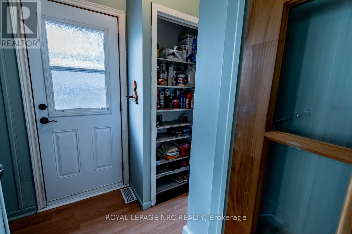 4118 Chippawa Parkway, Niagara Falls, Ontario  L2G 6E5 - Photo 9 - X12172598