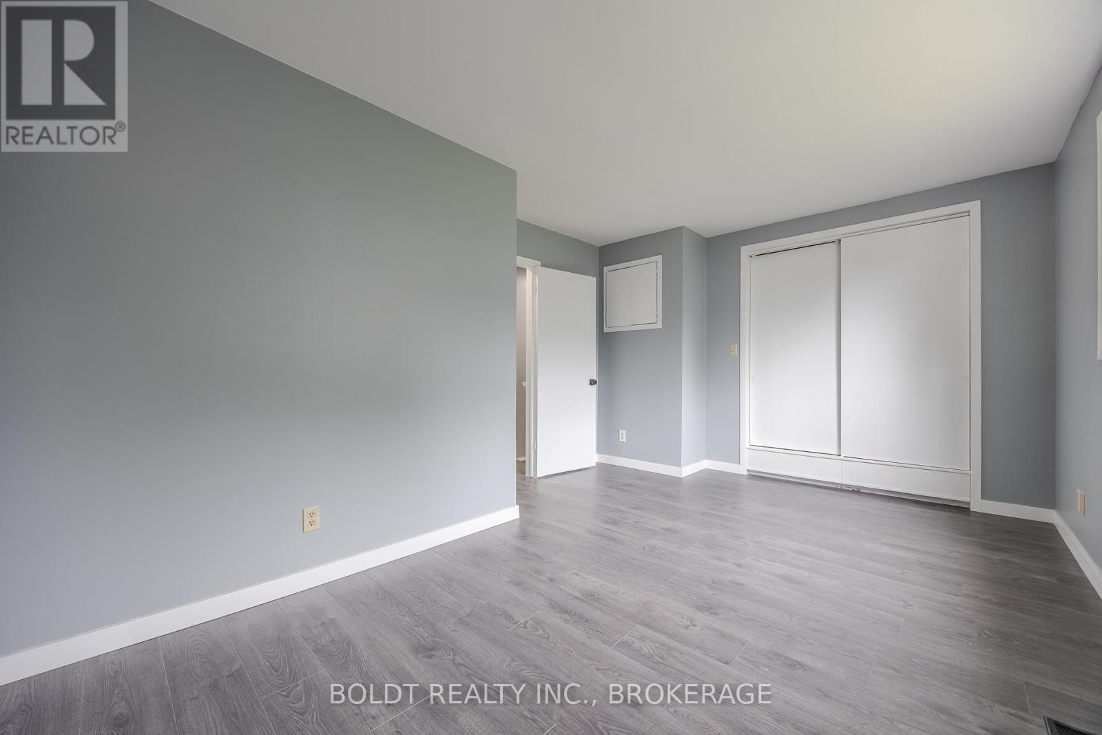 120 Page Street, St. Catharines (E. Chester), Ontario  L2R 4A9 - Photo 16 - X12173143