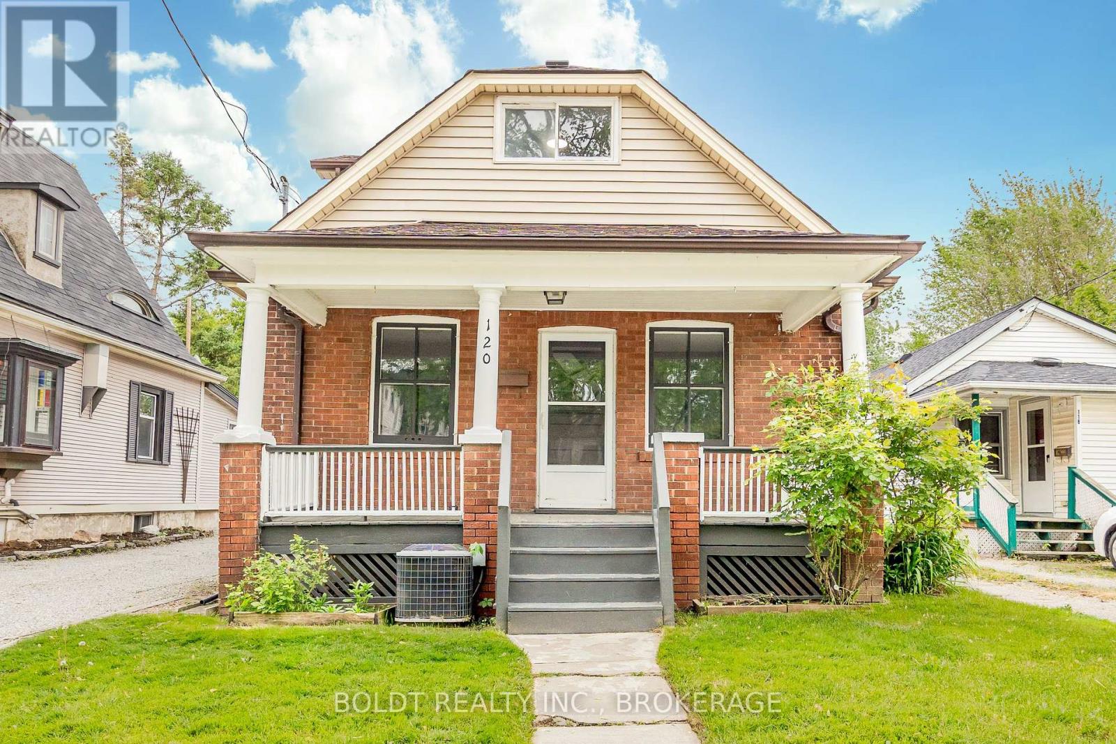120 Page Street, St. Catharines (E. Chester), Ontario  L2R 4A9 - Photo 2 - X12173143
