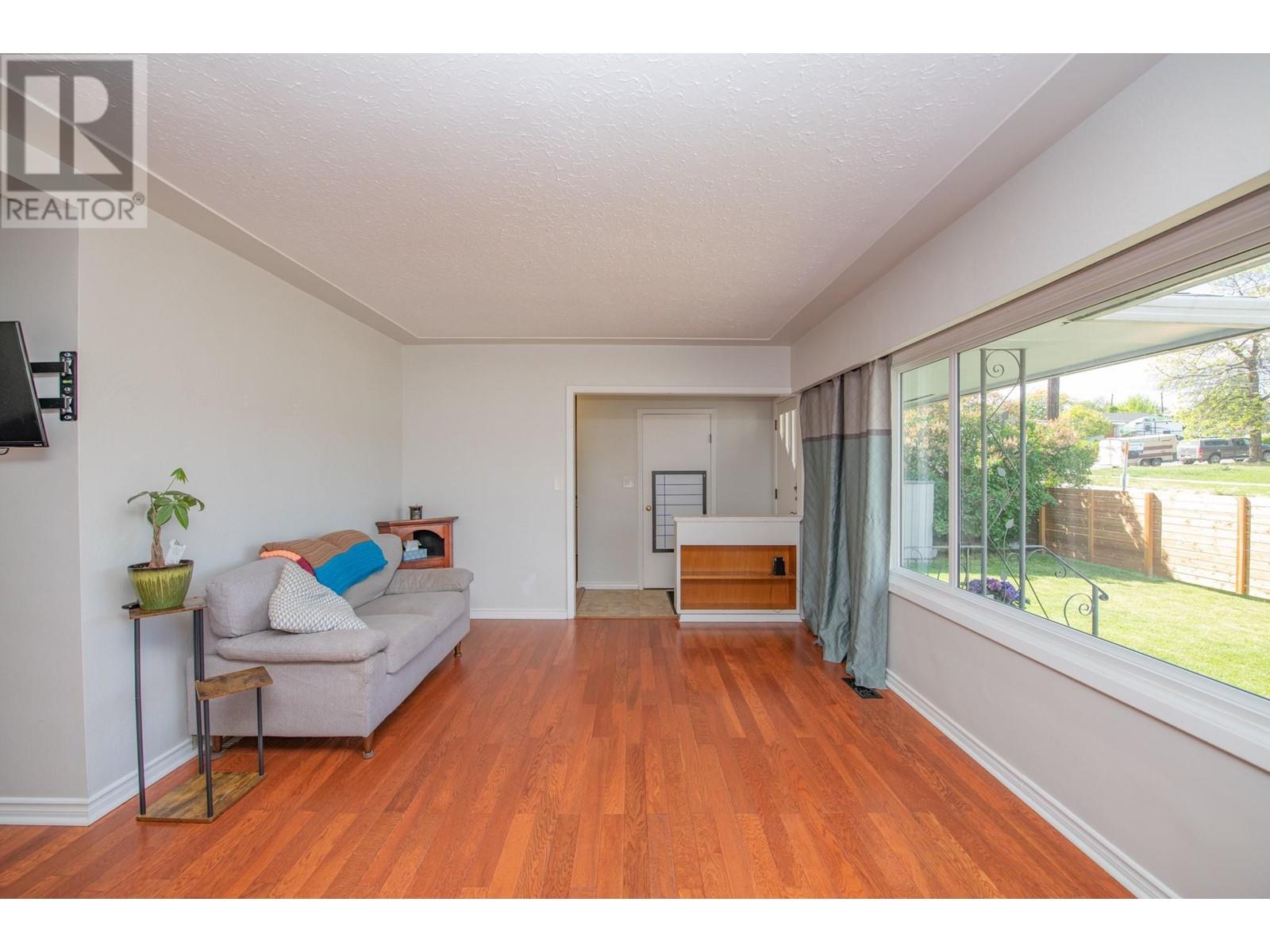 1704 25 Avenue, Vernon, British Columbia  V1T 1M7 - Photo 10 - 10349294